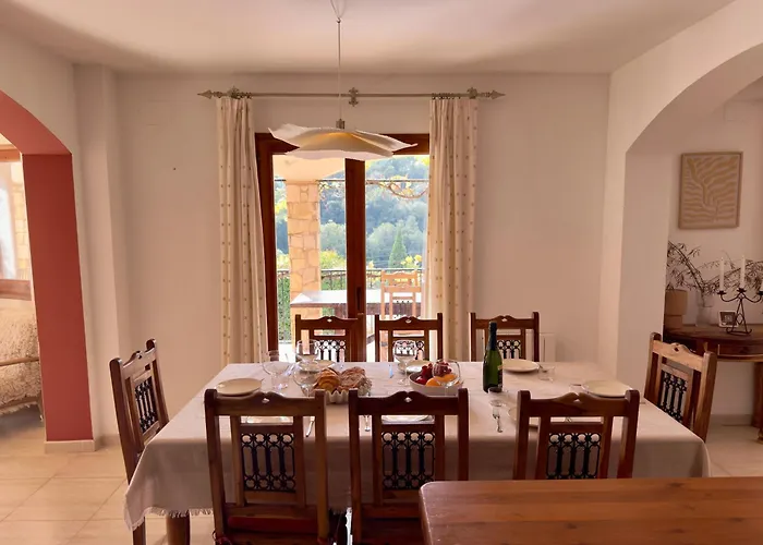 Βίλα Beautiful Spacious With Mountain View And Private Pool *