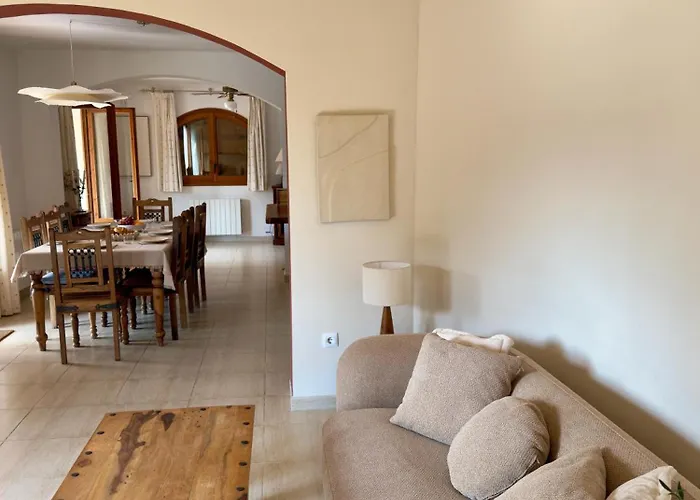 빌라 Beautiful Spacious With Mountain View And Private Pool 칼론제